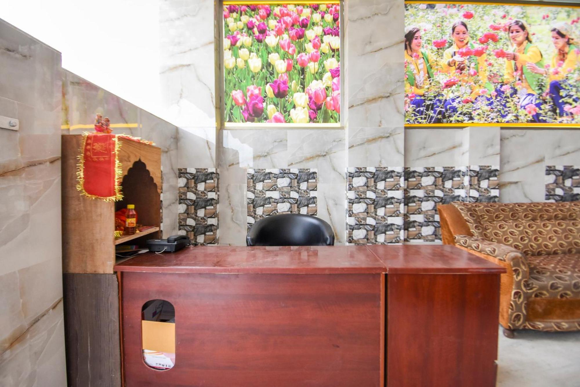 Hotel O Grand City Nayagaon Exteriér fotografie